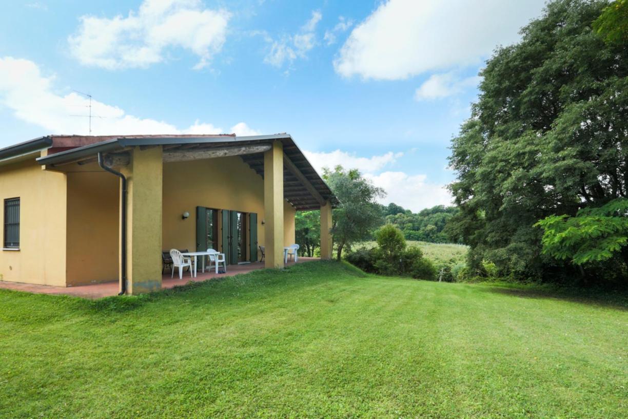 Agriturismo Case In Collina Volta Mantovana Eksteriør billede