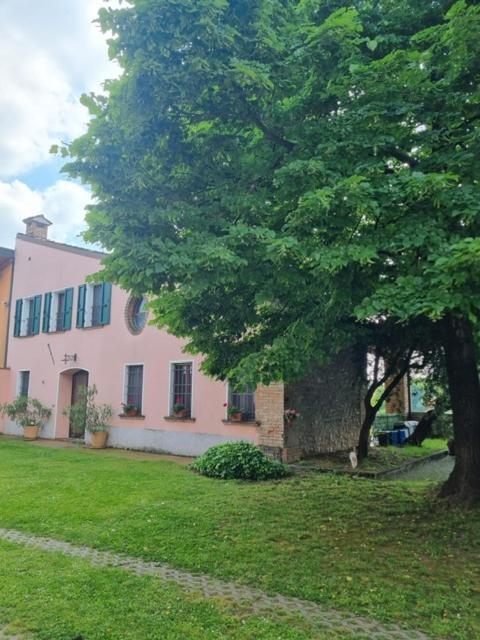 Agriturismo Case In Collina Volta Mantovana Eksteriør billede